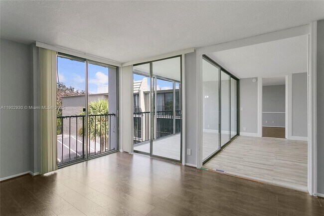 Primary Photo - 501 SW 11th Pl