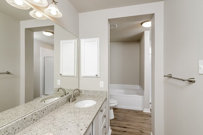 Building Photo - 9634 Turquoise Creek