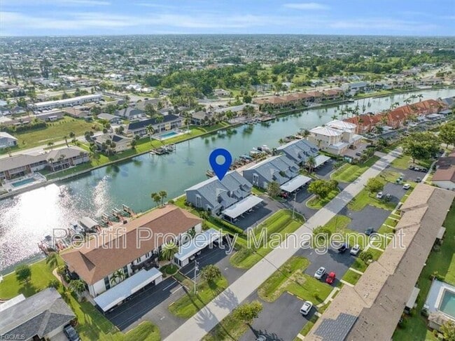 Building Photo - 4626 SE 5th Pl