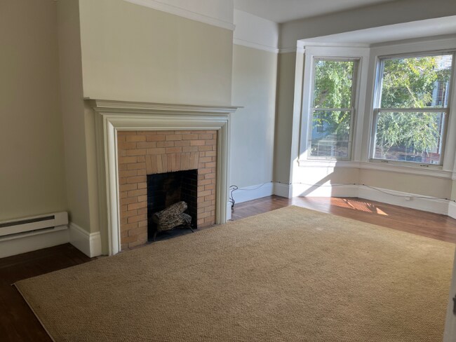 Building Photo - 2996 Folsom St