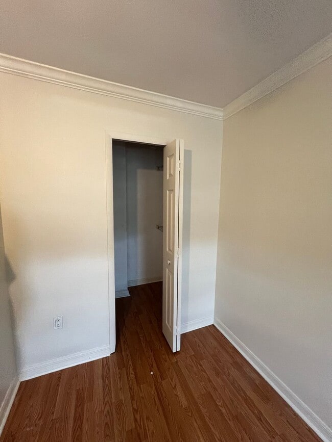 Building Photo - Available Now : 3 Bedroom 2 Bath Condo