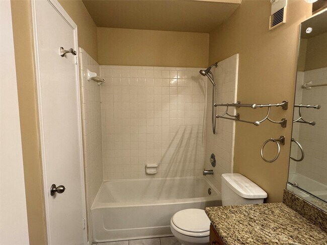 Building Photo - 6500 Harbor Town Dr