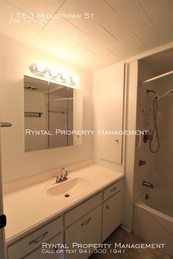 Building Photo - 1753 Midlothian St