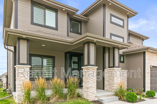 Building Photo - 18765 Larimore St