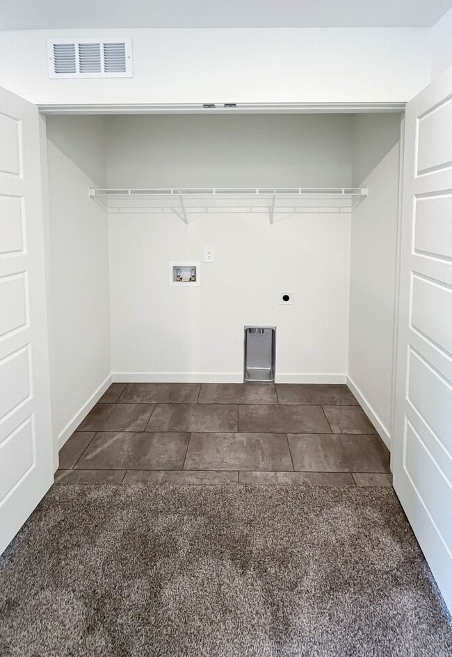 Building Photo - 3909 Congaree Way