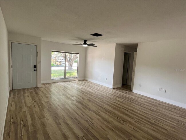 Building Photo - 5123 Brookside Ln