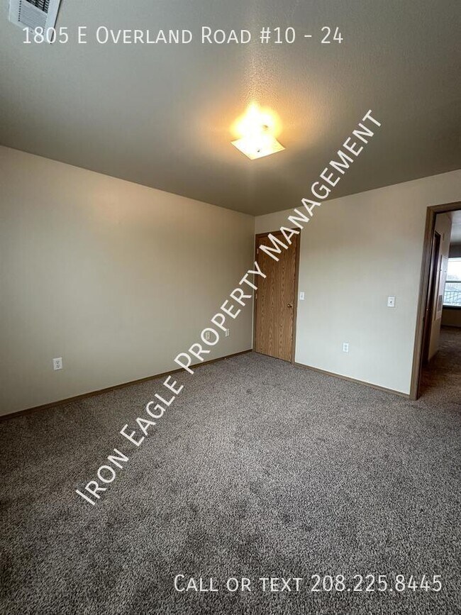 Building Photo - 1805 E Overland Rd