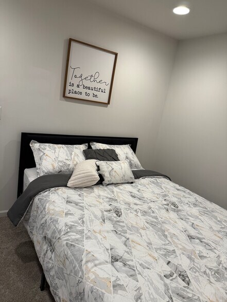 Building Photo - Room in Townhome on Sullins Rd