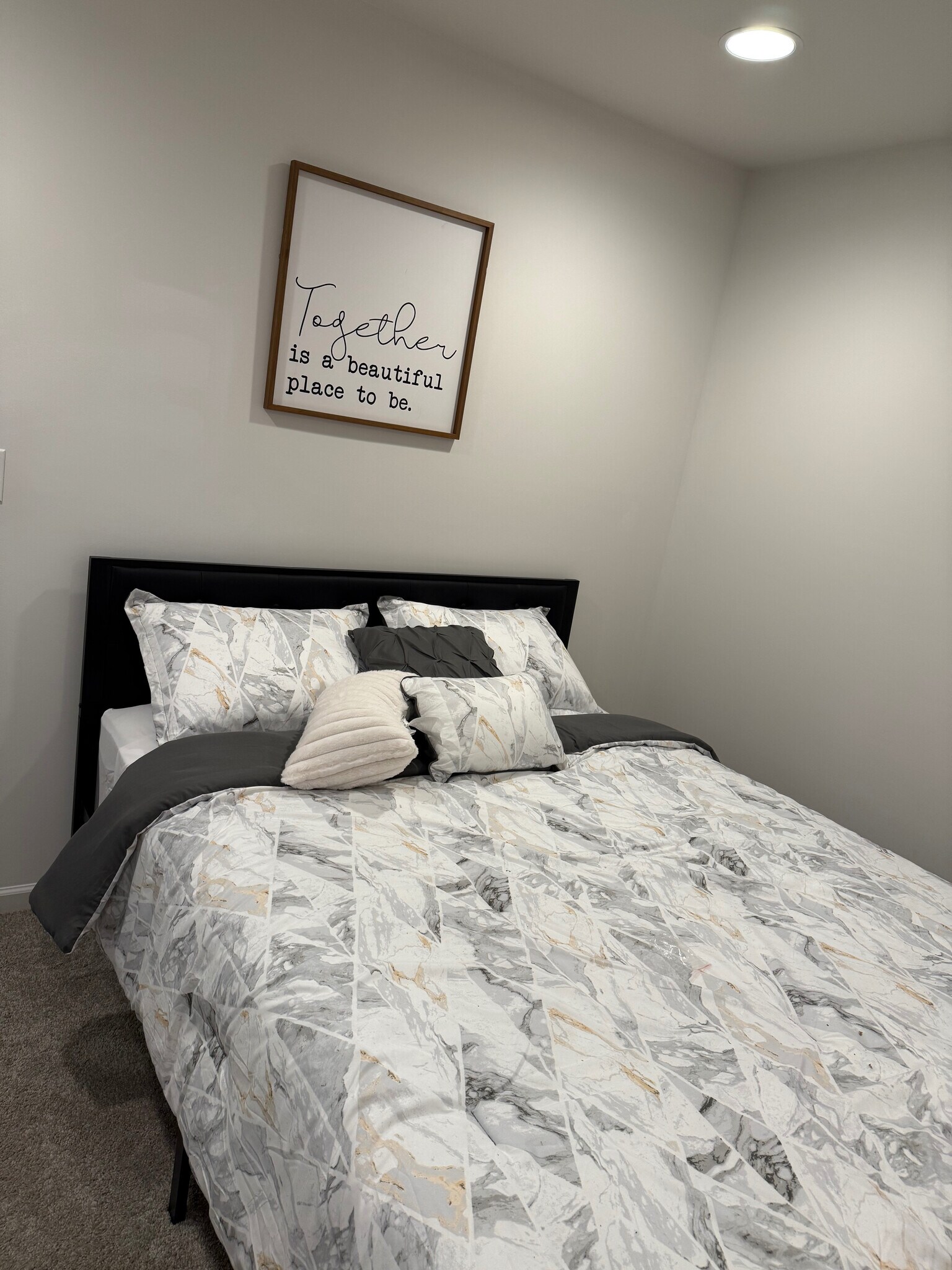 Building Photo - Room in Townhome on Sullins Rd