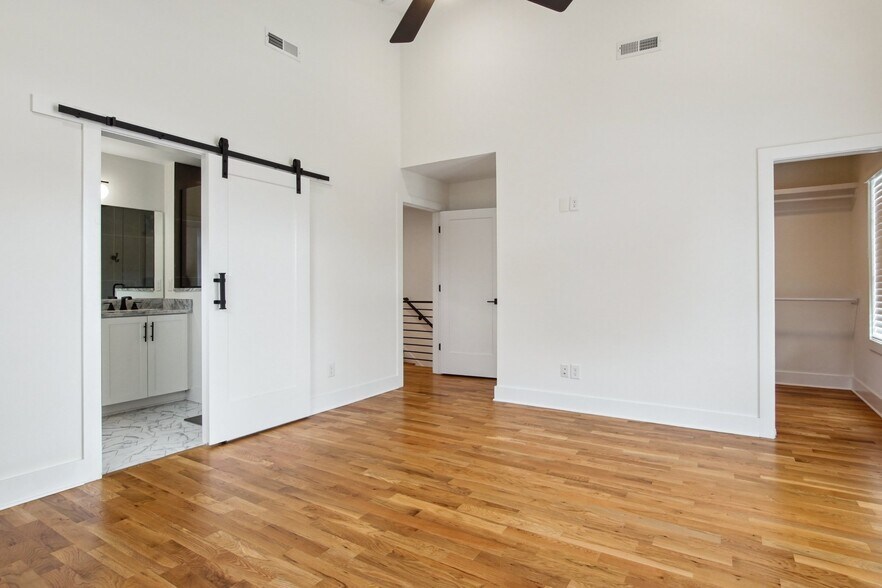 Building Photo - 2609A Alpine Park Ave