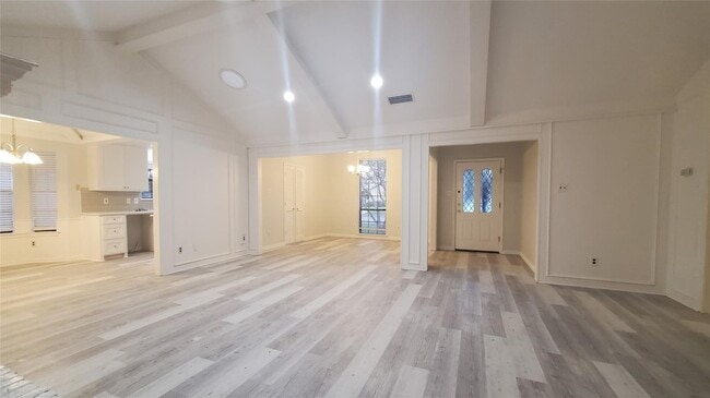 Building Photo - 1616 Scottsdale Dr