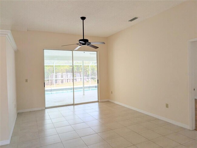 Building Photo - 5539 Wilde Oak Way