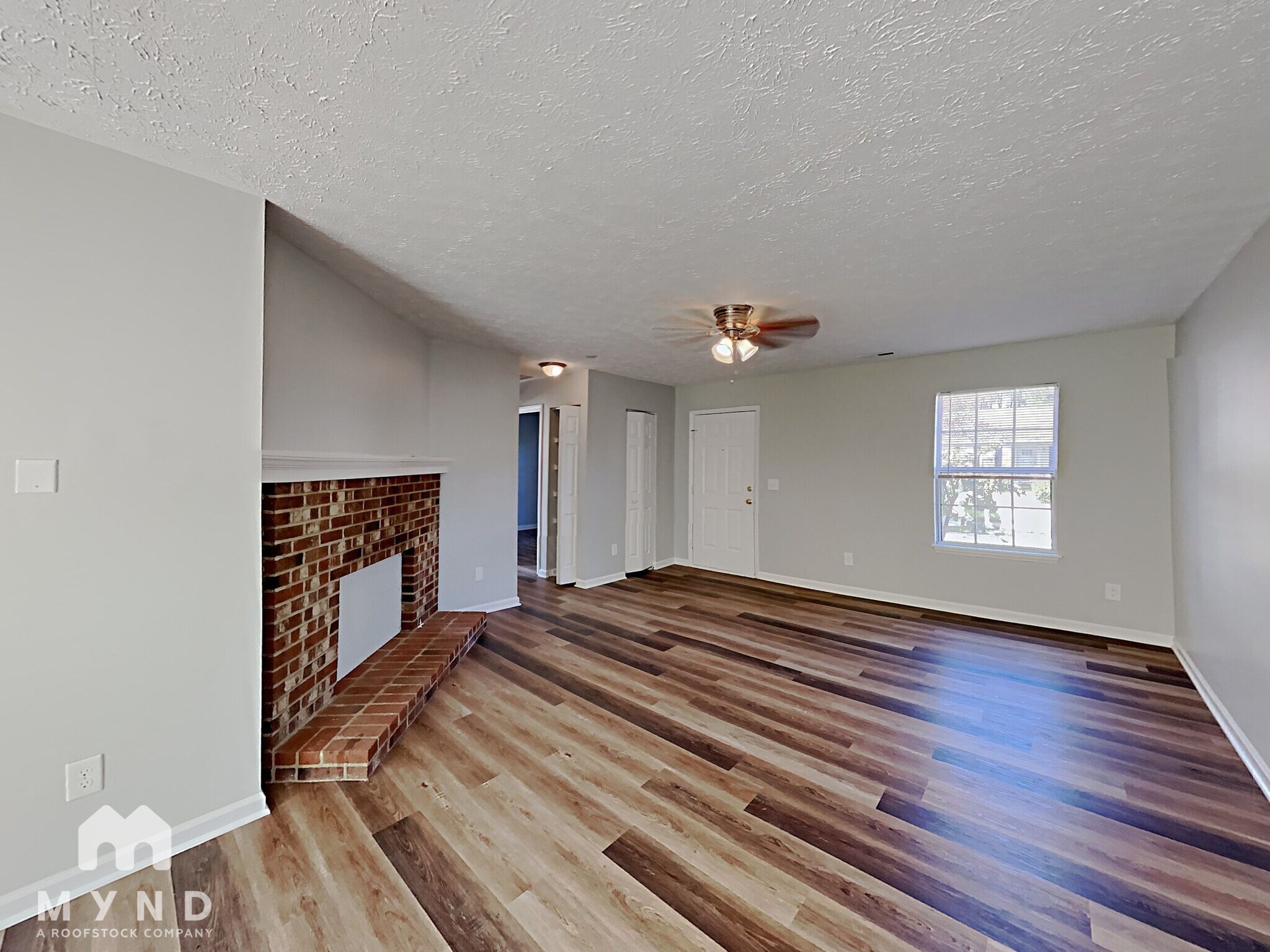 Building Photo - 1616 Elkpark Dr