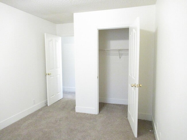 Building Photo - 970 Jessamine Trail