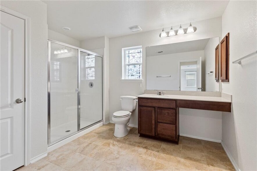 Building Photo - 201 Danablu Dr