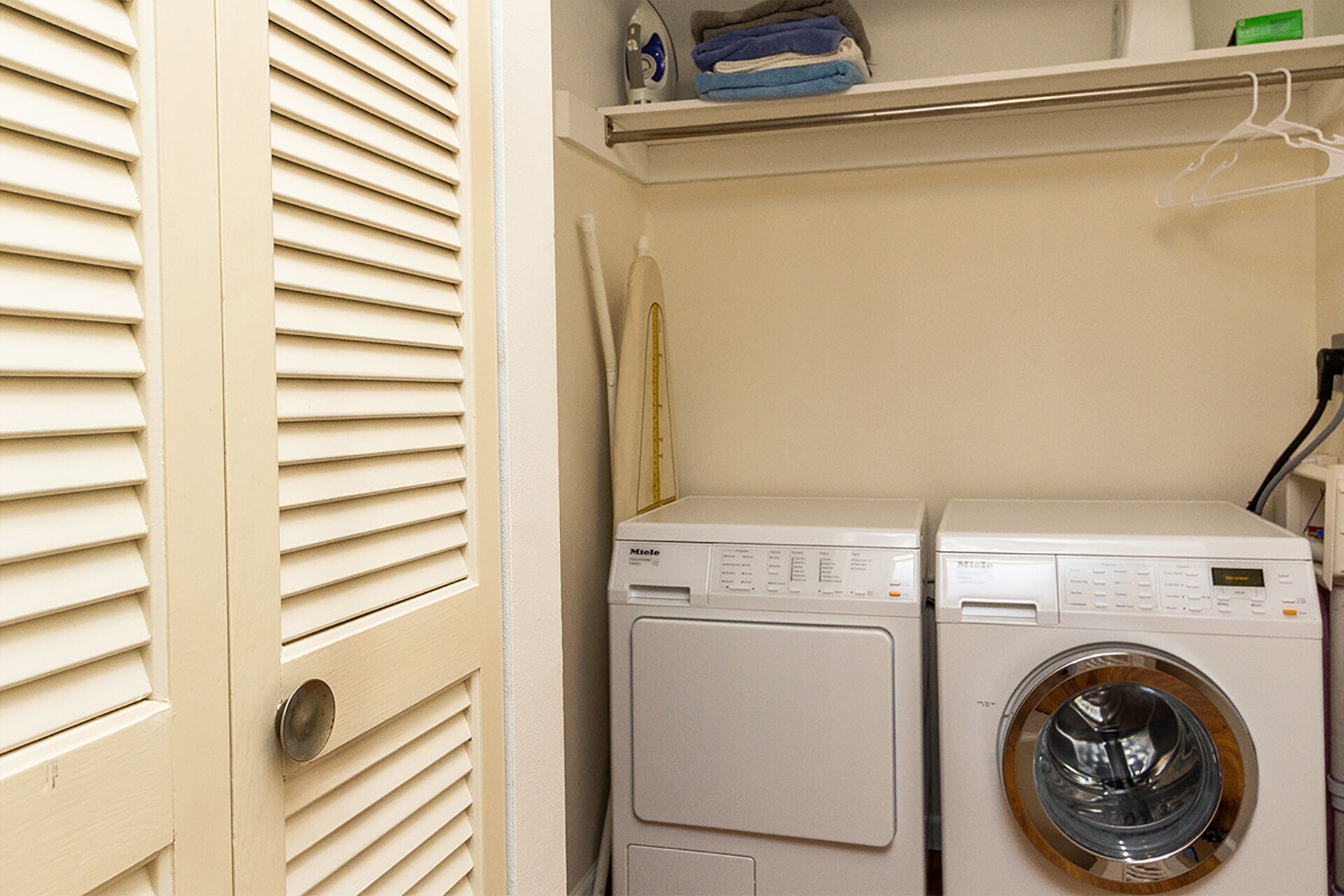 In-Unit Laundry, Washer and Dryer - 207 5th Ave SW #308