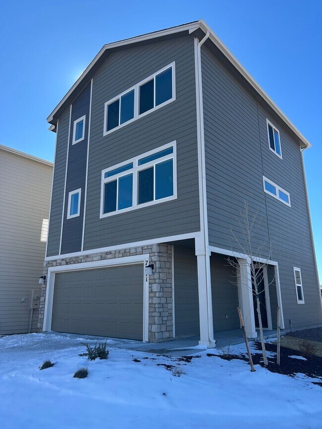 Building Photo - New build 3 bed, 2.5 bath, 2 car garage