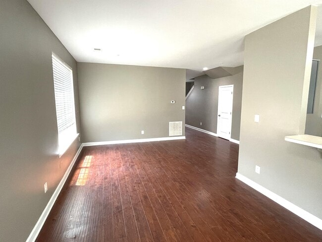 Building Photo - 262 Garrison Way