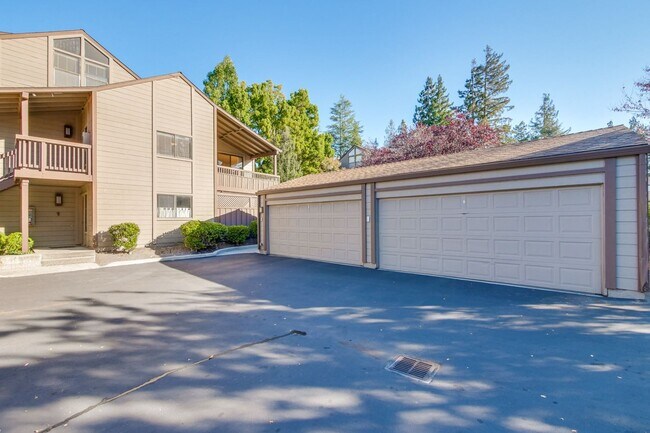 Building Photo - 2040 W Middlefield Rd