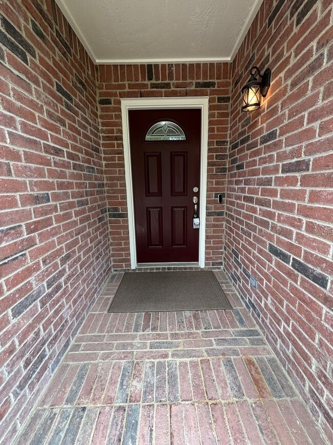 Building Photo - Spacious and Beautifully Maintained Arlington Home in Harris Ridge