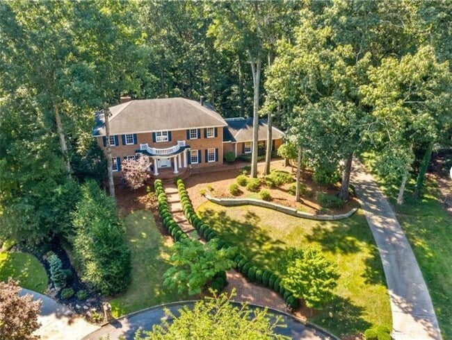 Building Photo - 755 River Gate Dr