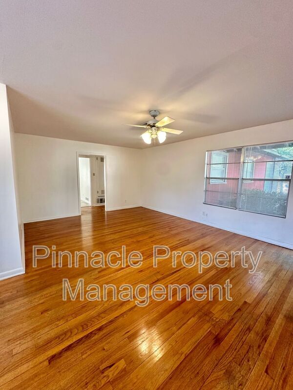 Building Photo - 2620 Yale Ave