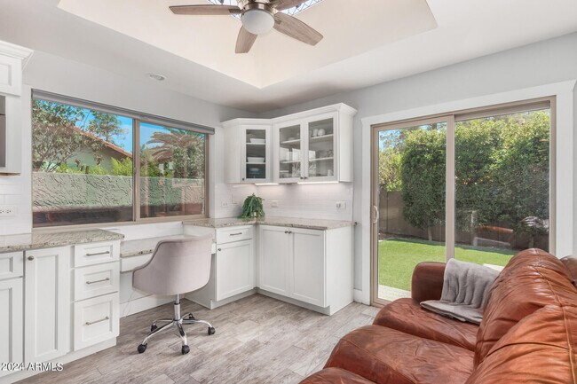 Building Photo - 321 E Aspen Way