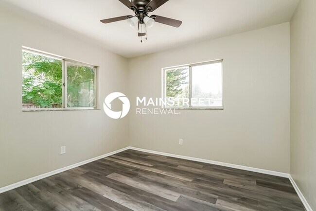 Building Photo - 4 Bedroom Pet-Friendly Home in FORT MYERS, FL with Main Street Renewal