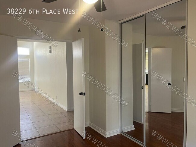 Building Photo - 38229 6th Pl W