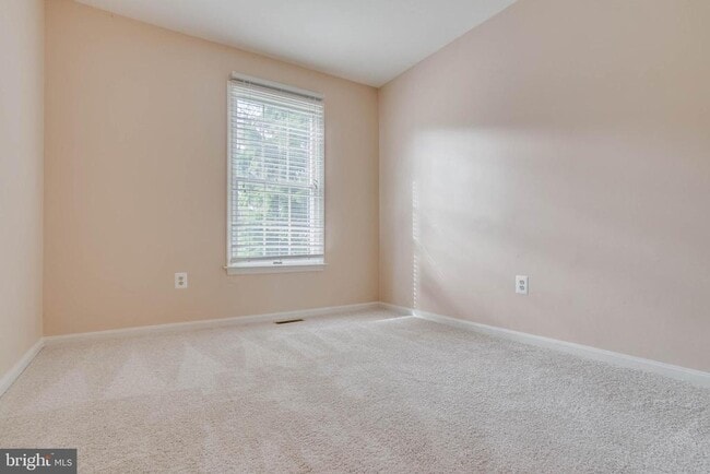 Building Photo - 201 St Michaels Cir