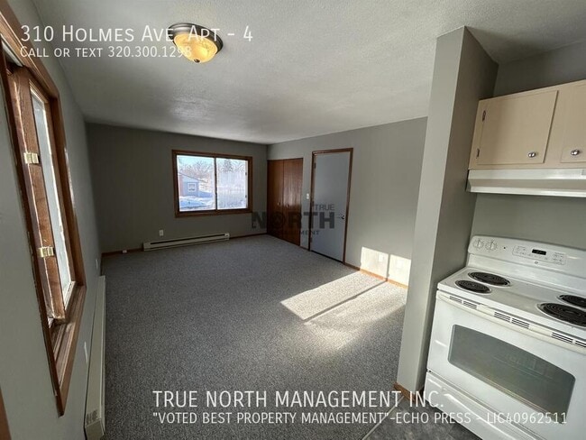 Building Photo - 310 Holmes Ave