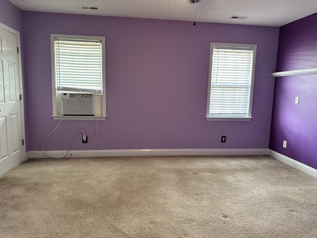 Building Photo - 134 Annie Rd