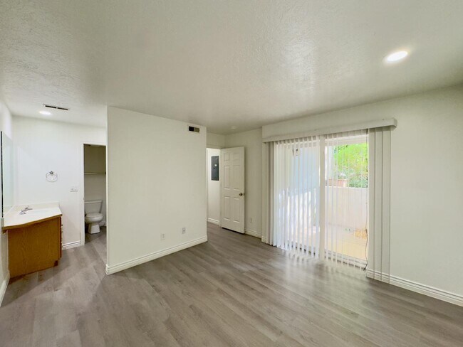 Building Photo - 125 S 1050 W