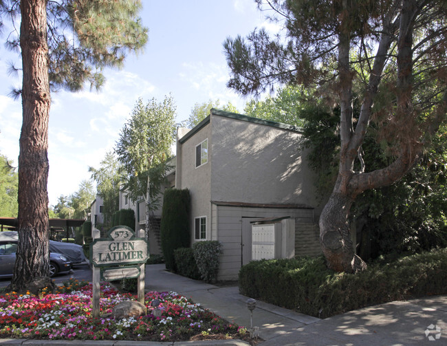 Primary Photo - 573 W Latimer Ave