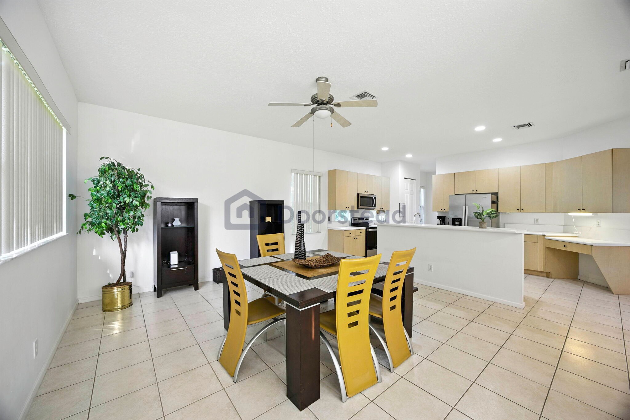 Building Photo - 10555 Paso Fino Dr