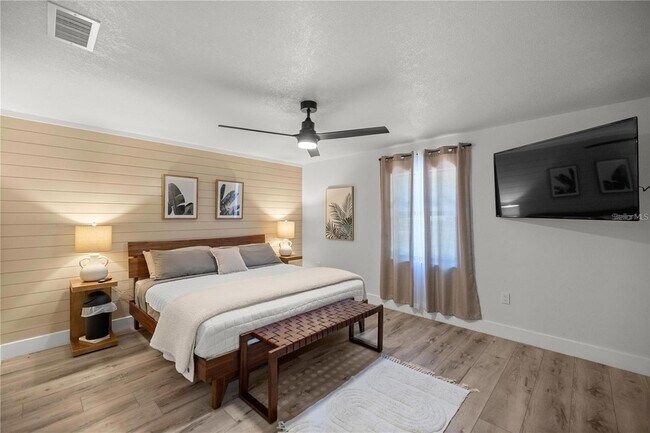 Building Photo - 10380 NW 21 St