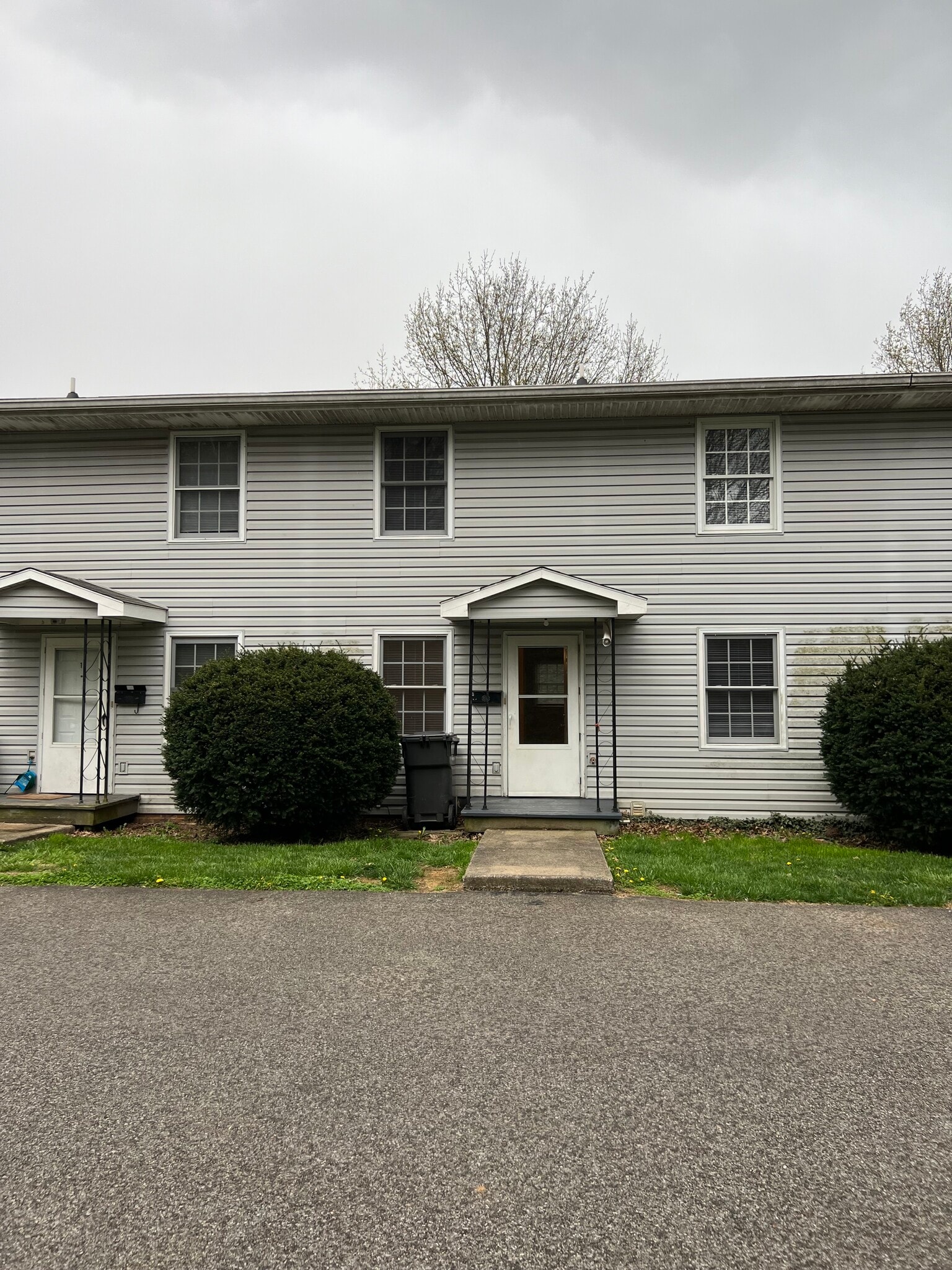 Building Photo - 301 Cypress St