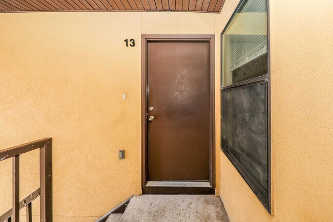 Building Photo - 2119 S Ejido Ave