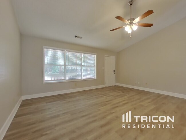 Building Photo - 1459 Chaseway Cir