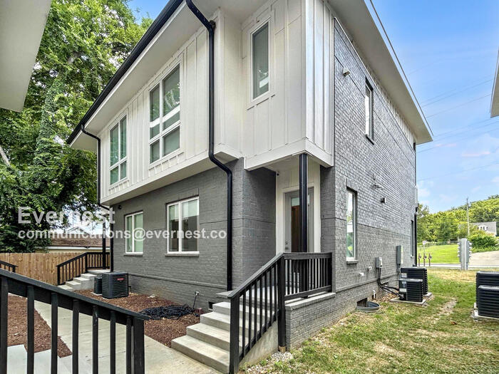 Building Photo - 1930 Herman St