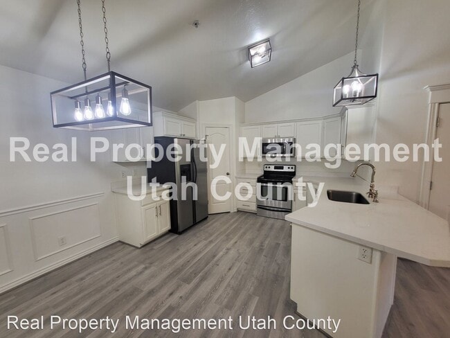 Building Photo - 3 br, 2 bath House - 518 S 2150 W Apt. 304