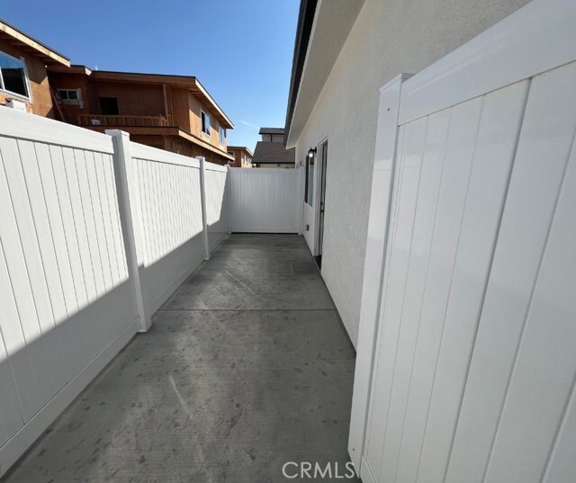 Building Photo - 10888 Dora St