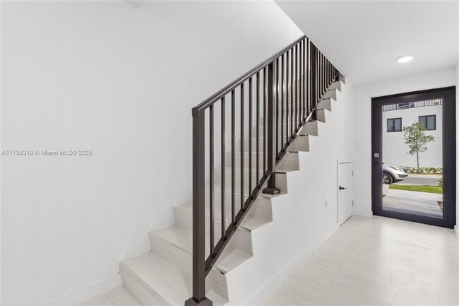 Building Photo - 14530 SW 261st Terrace