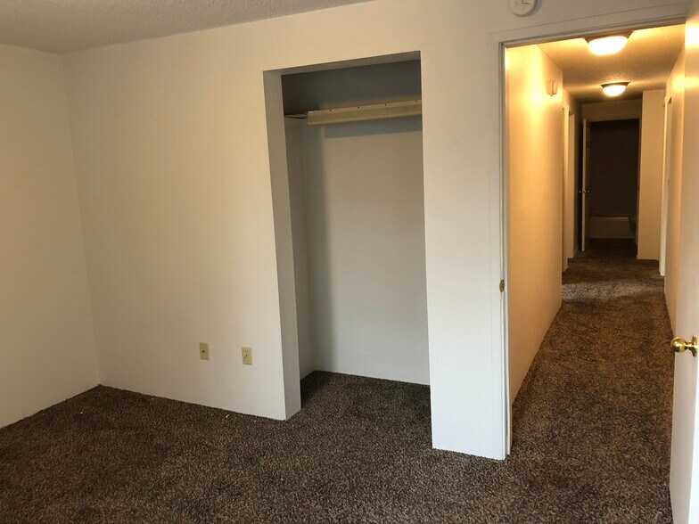 Building Photo - 500 NE Maiden Ln