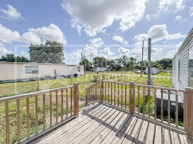 Building Photo - 1155 Meadow Lawn Street
