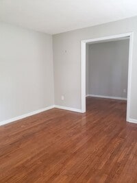 Building Photo - 1604 Sessions St