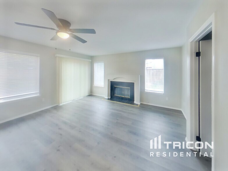 Building Photo - 3810 212th St Ct E