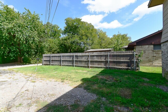 Building Photo - STANFORD.3406 A-B