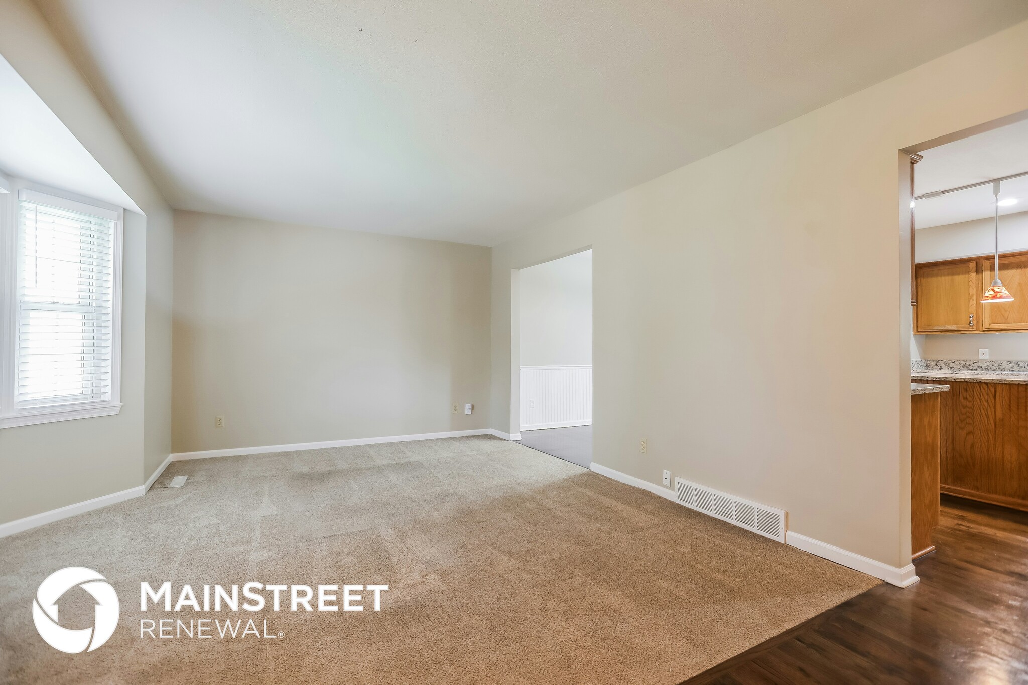 Building Photo - 209 S Montclaire Dr