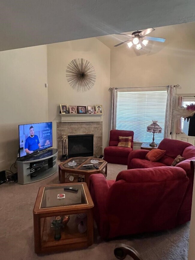 Building Photo - 3419 Selene Dr